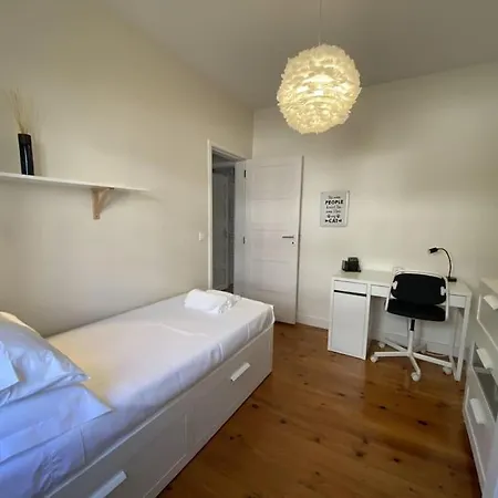 T2 Alvalade Em 3 Pessoas Lisboa