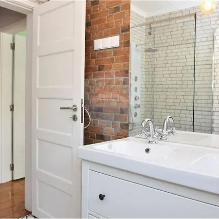 شقة T2 Alvalade Em 3 Pessoas Lisboa